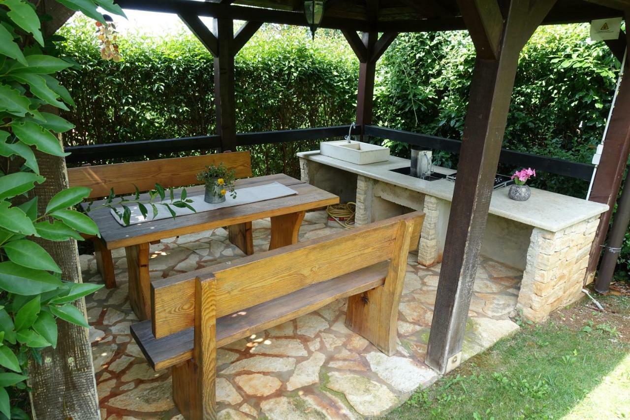 Villa Casa Elisabetha Kaštelir Exterior foto